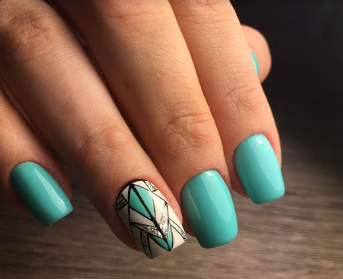 Красивый маникюр геометрия