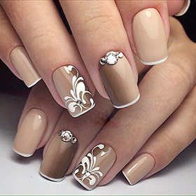 свадебный маникюр со стразами 1 свадебный маникюр со стразами 1