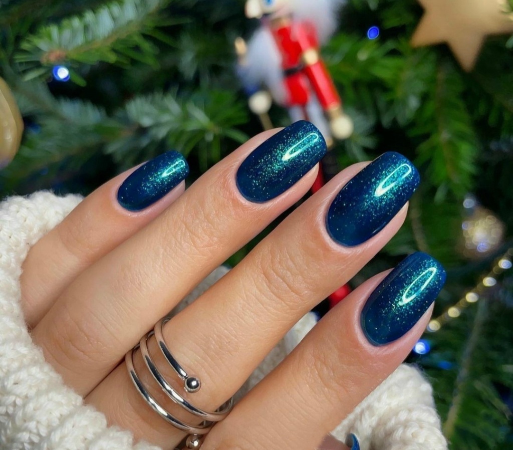 Обалденные ноготки с эффектом кошачьих глаз