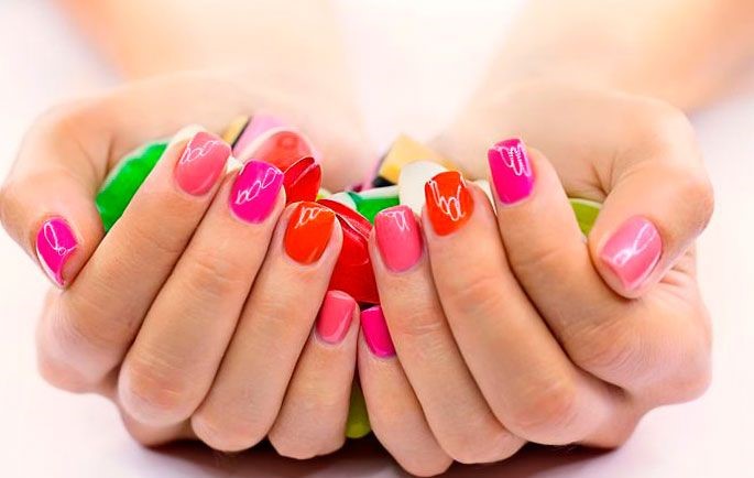 Яркий весенний маникюр улучшит ваше настроение и прибавит энергии Яркий весенний маникюр улучшит ваше настроение и прибавит энергии