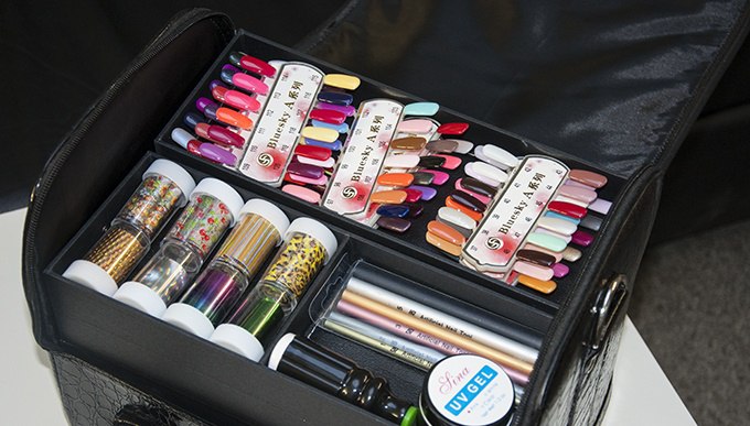 чемодан для маникюра черный