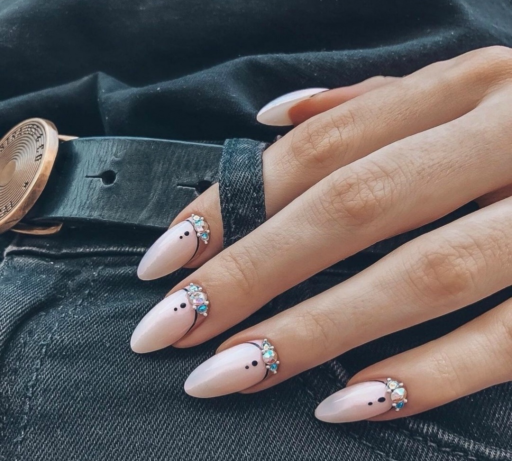 Интересный вариант для молодых девушек