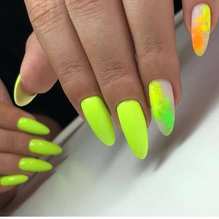 Гель-лак Elpaza (Эльпаза) Glow in the Dark (светящийся в темноте) 004, 10 мл.